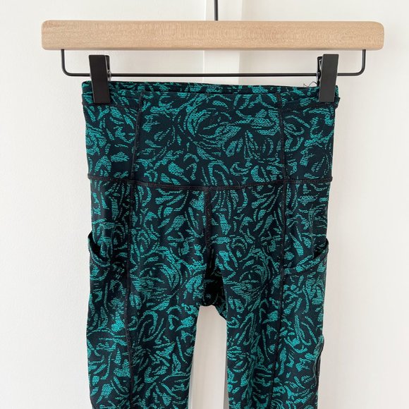 LULULEMON green fast and free 7/8 tight - Picture 9 of 12